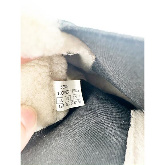 Stuart Weitzman Alpine Faux Fur Lined Black Suede Chelsea Boots Size 12B - Picture 4 of 5